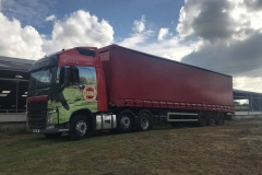 Volvo curtainsider truck Articulated vehicle