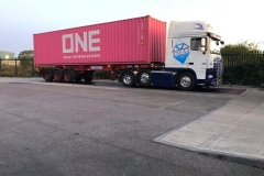 D-D-DAF-with-container-trailer