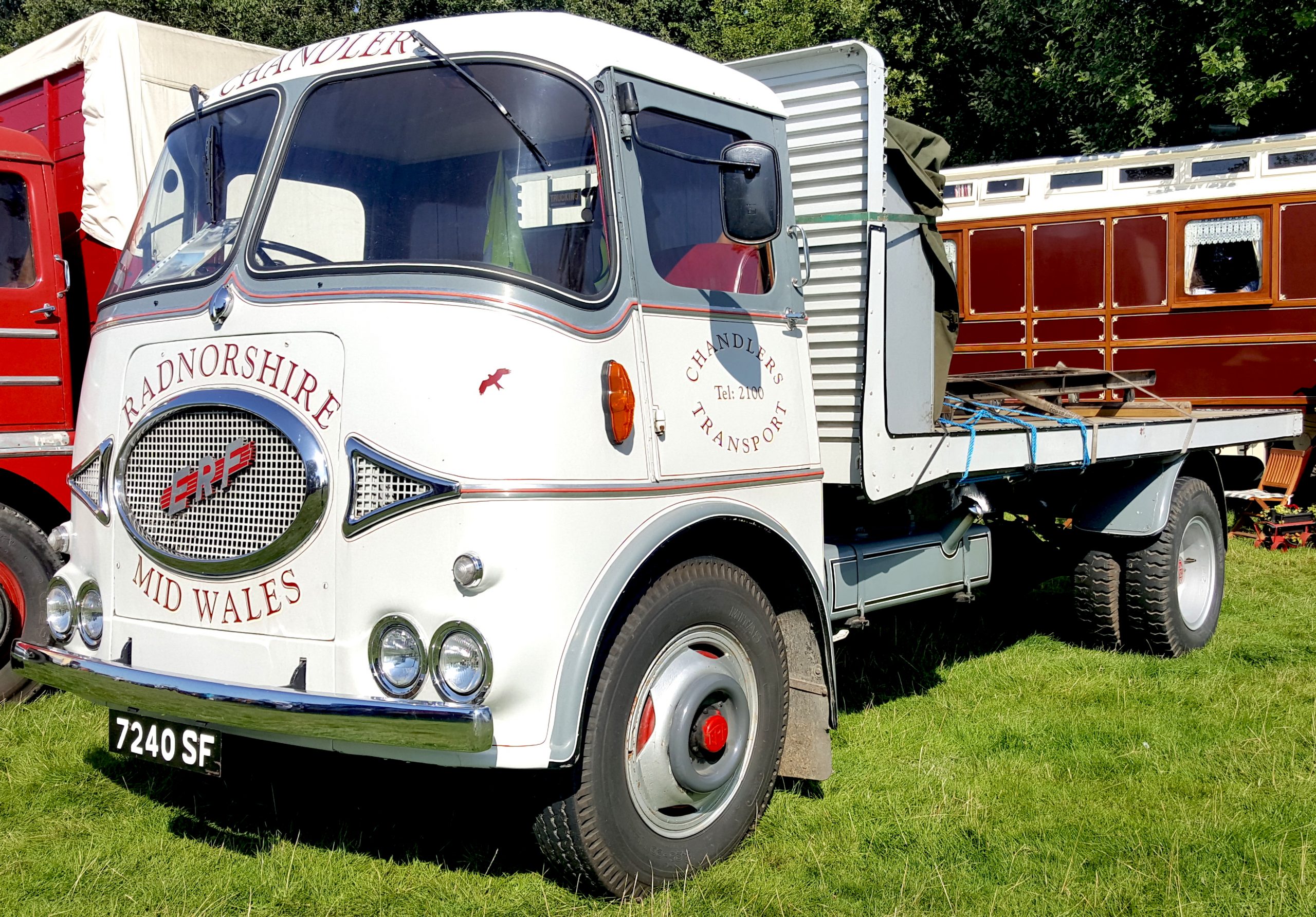 Chandlers-Transport-Vintage-ERF-classic-flatbed-lorry-scaled