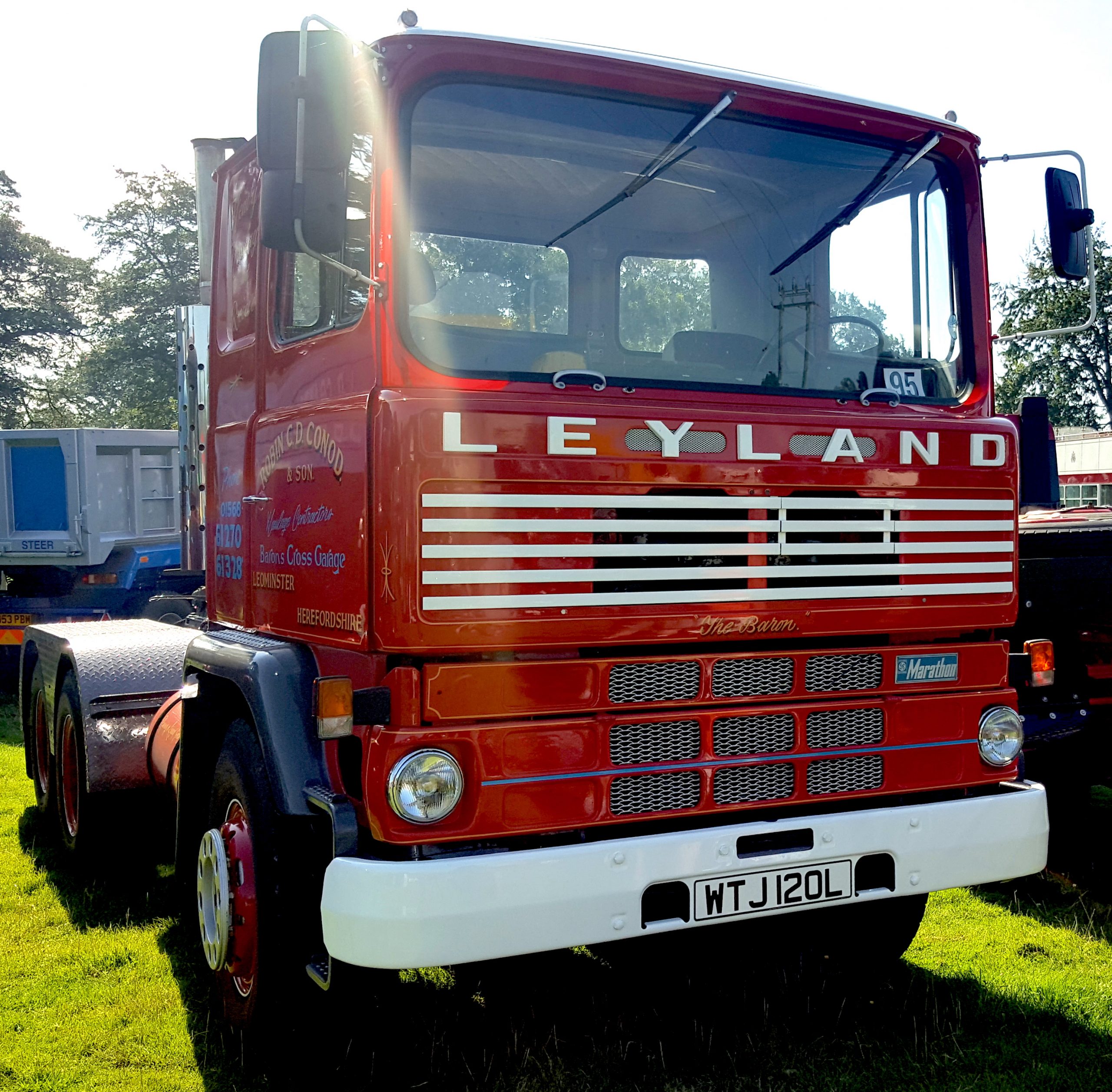 Leyland-Marathon-classic-truck-cab-scaled
