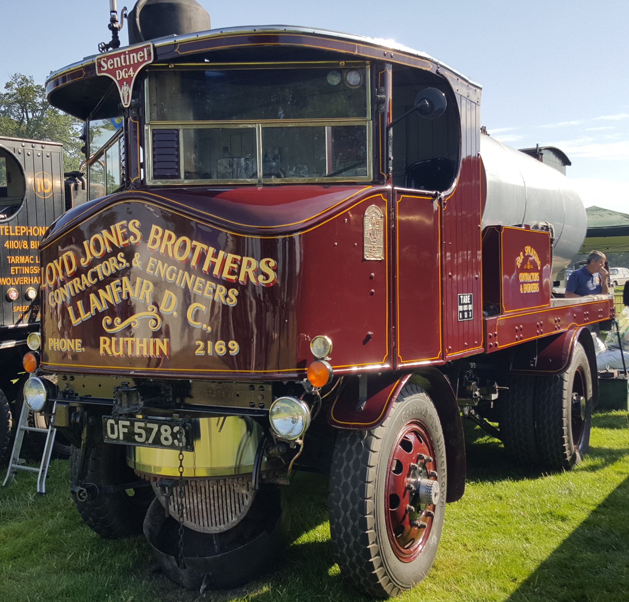 Lloyd-Jones-Brothers-Vintage-Sentinel-DG4-Steam-Truck-scaled