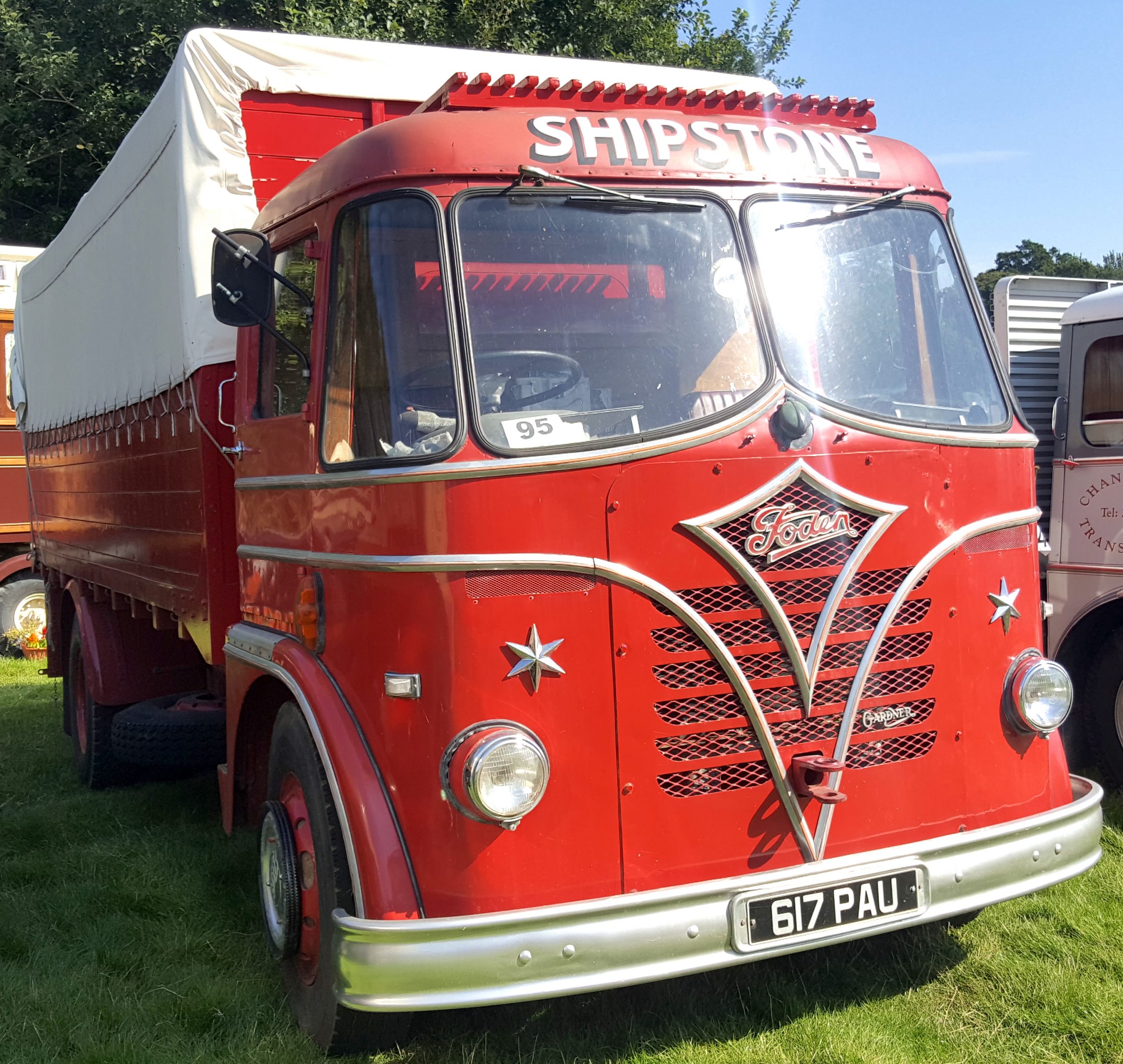 Vintage-Foden-Gardner-Truck-British-scaled