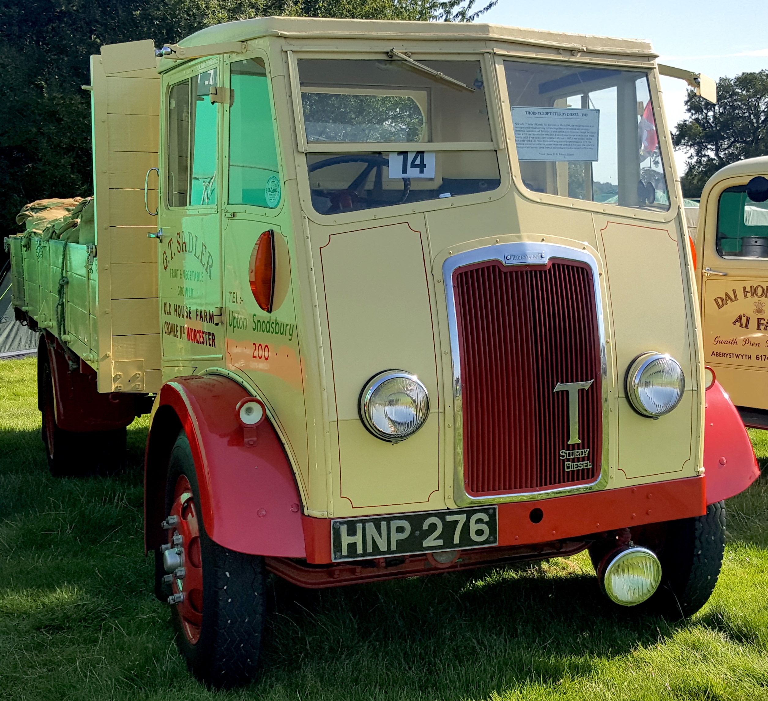 Vintage-Tipper-Lorry