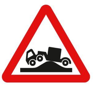 risk of grounding road sign